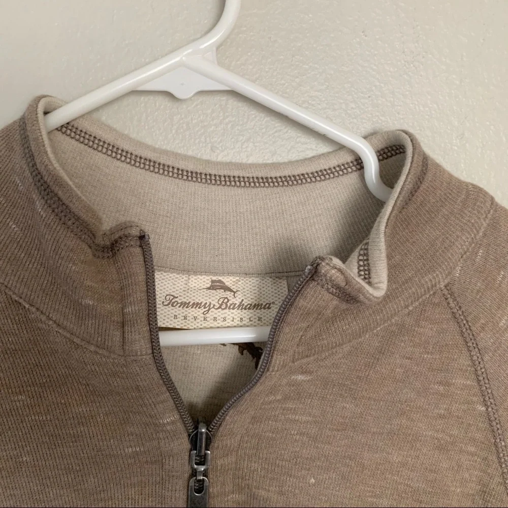 Tommy Bahama excellent a24